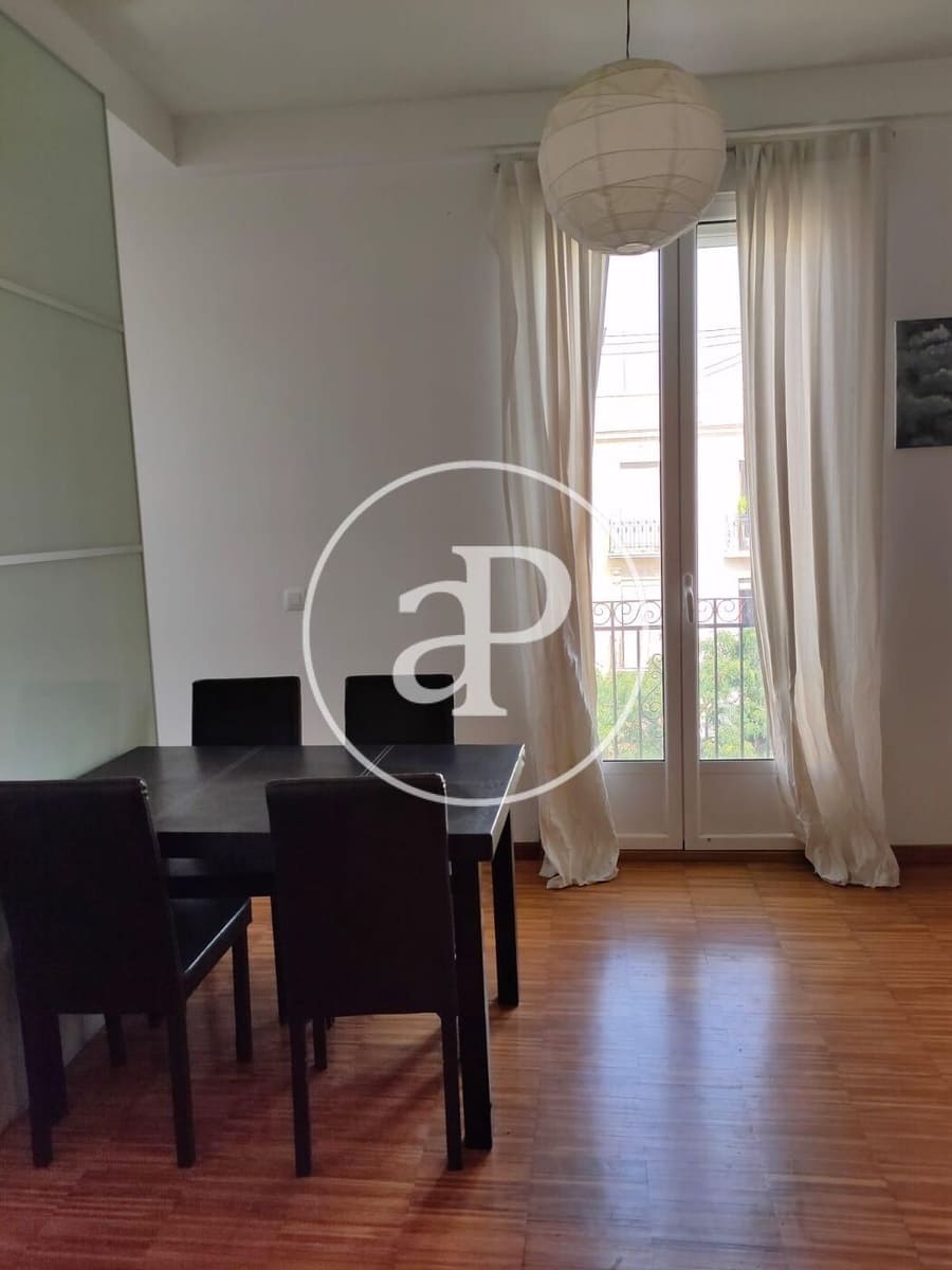 2 bedroom Apartment for rent in Valencia city - € 1,250 (Ref: 8830465)