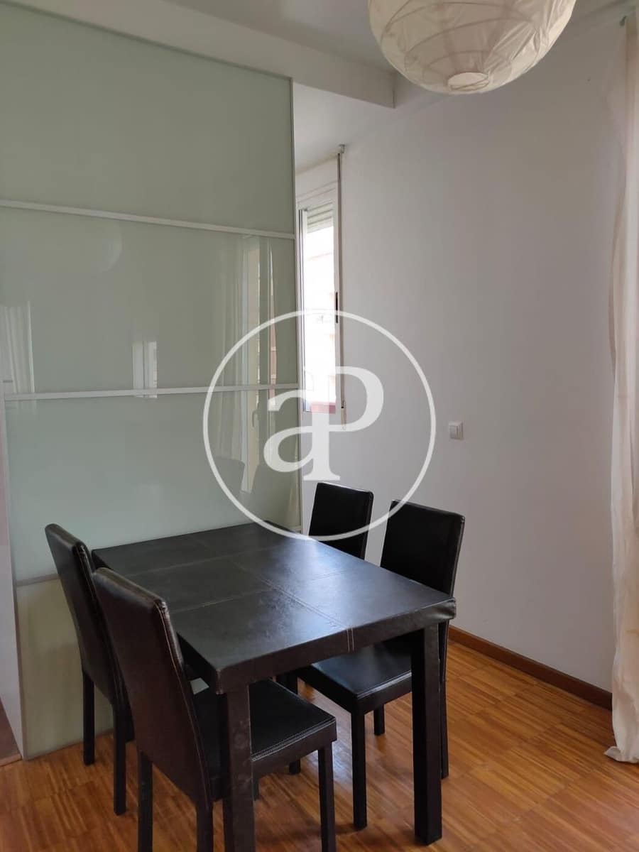2 bedroom Apartment for rent in Valencia city - € 1,250 (Ref: 8830465)