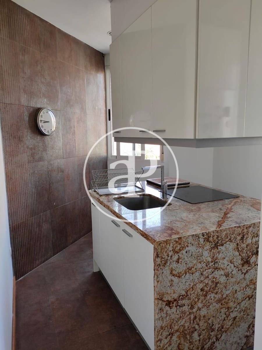 2 bedroom Apartment for rent in Valencia city - € 1,250 (Ref: 8830465)