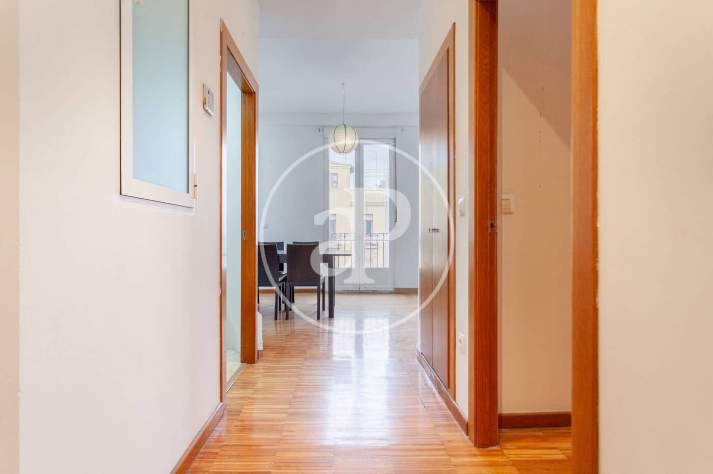 2 slaapkamer Appartement te huur in Valencia stad - € 1.250 (Ref: 8830465)