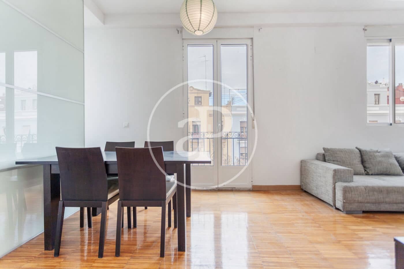 2 slaapkamer Appartement te huur in Valencia stad - € 1.250 (Ref: 8830465)