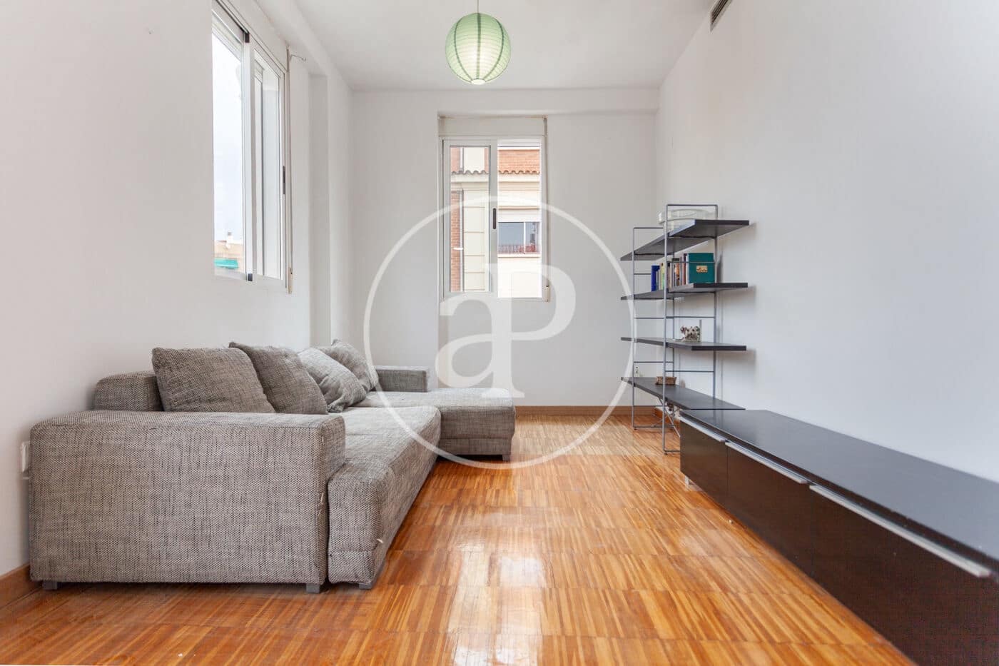 2 slaapkamer Appartement te huur in Valencia stad - € 1.250 (Ref: 8830465)