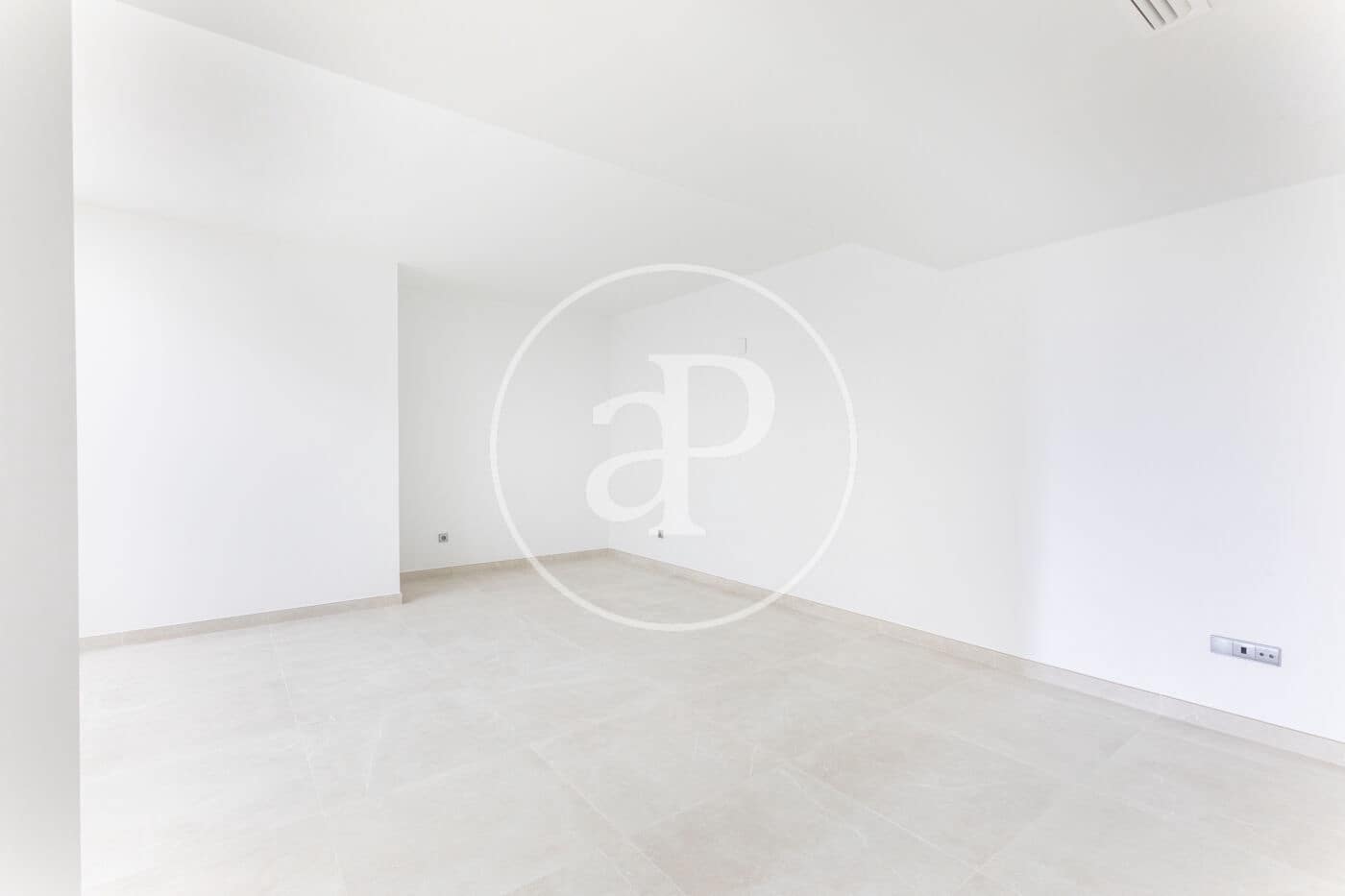 4 soverom Villa til salgs i Chiva - € 470 000 (Ref: 8836886)