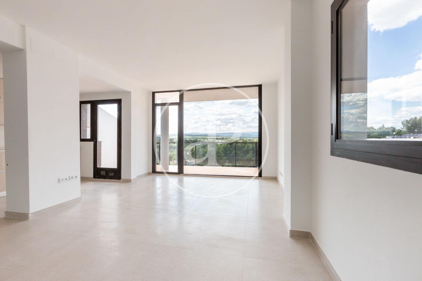 4 slaapkamer Villa te koop in Chiva - € 470.000 (Ref: 8836886)