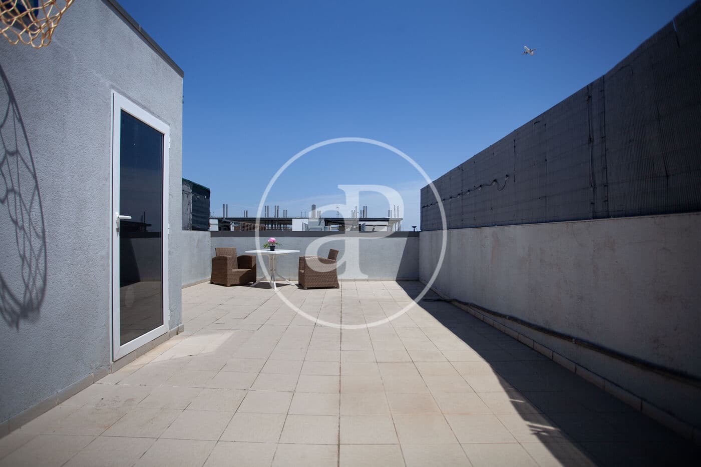 1 soverom Penthouse til leie i Valencia by med svømmebasseng - € 1 350 (Ref: 8843589)