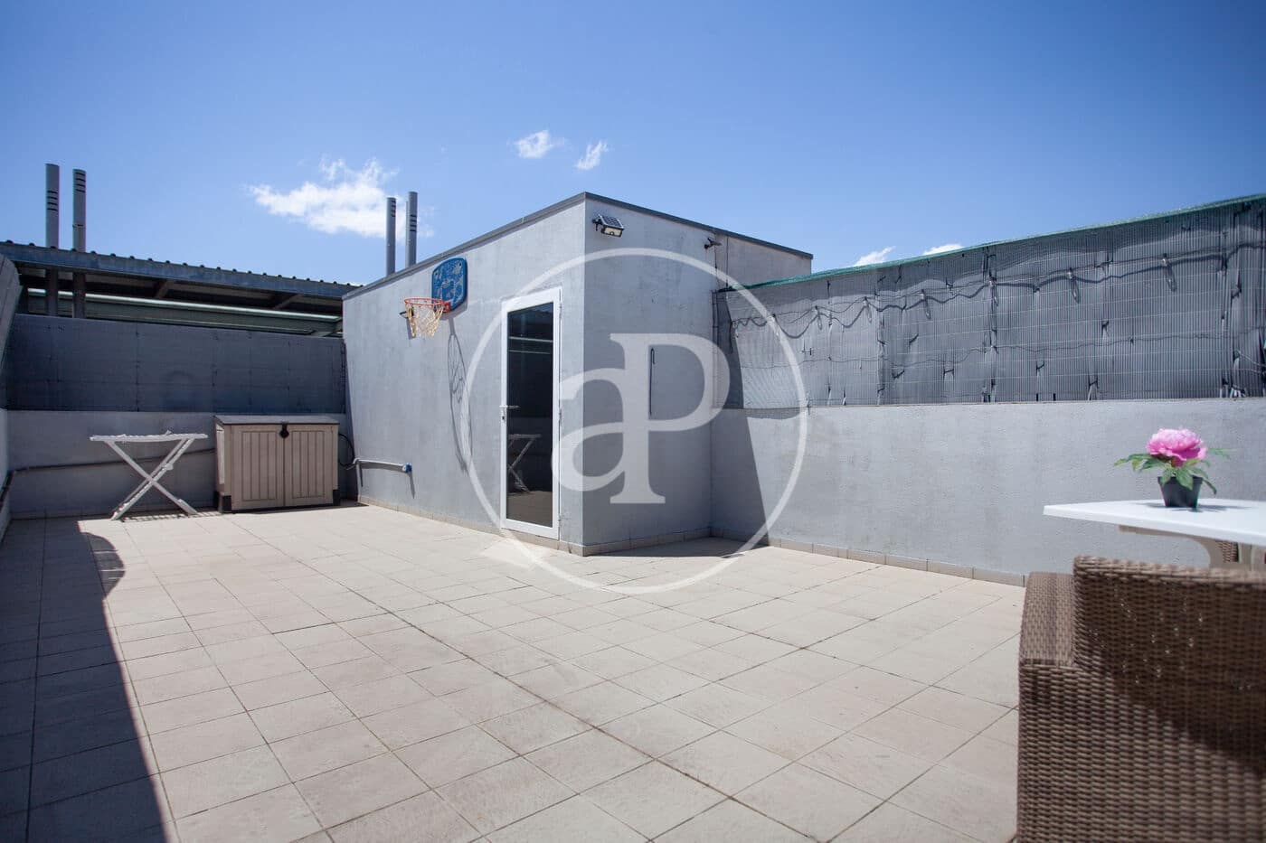 1 soverom Penthouse til leie i Valencia by med svømmebasseng - € 1 350 (Ref: 8843589)