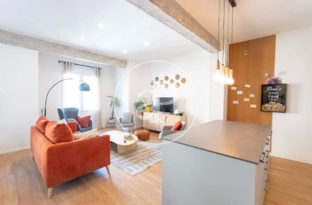 4 bedroom Apartment for sale in Mont-Olivet, Valencia city - € 459,500 (Ref: 8849279)