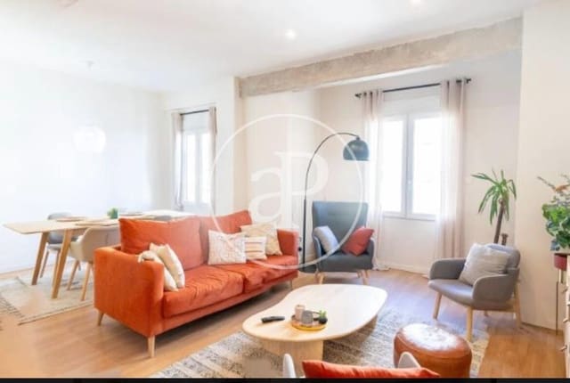 4 bedroom Apartment for sale in Mont-Olivet, Valencia city - € 459,500 (Ref: 8849279)