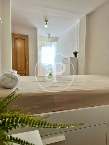 3 bedroom Apartment for rent in Nou Moles, Valencia city - € 1,300 (Ref: 8851857)