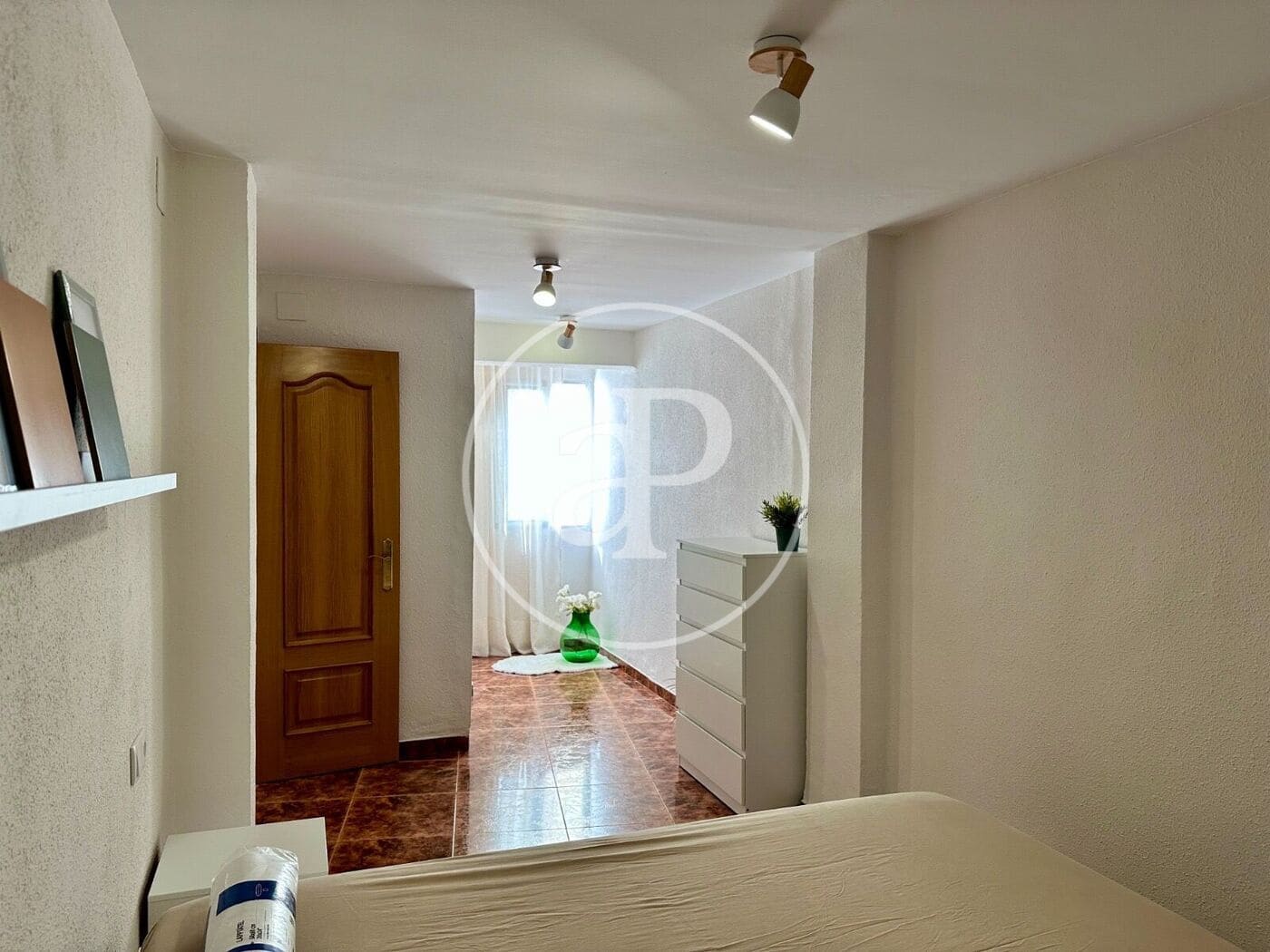 3 bedroom Apartment for rent in Valencia city - € 1,300 (Ref: 8851857)