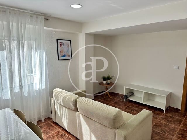 3 bedroom Apartment for rent in Nou Moles, Valencia city - € 1,300 (Ref: 8851857)