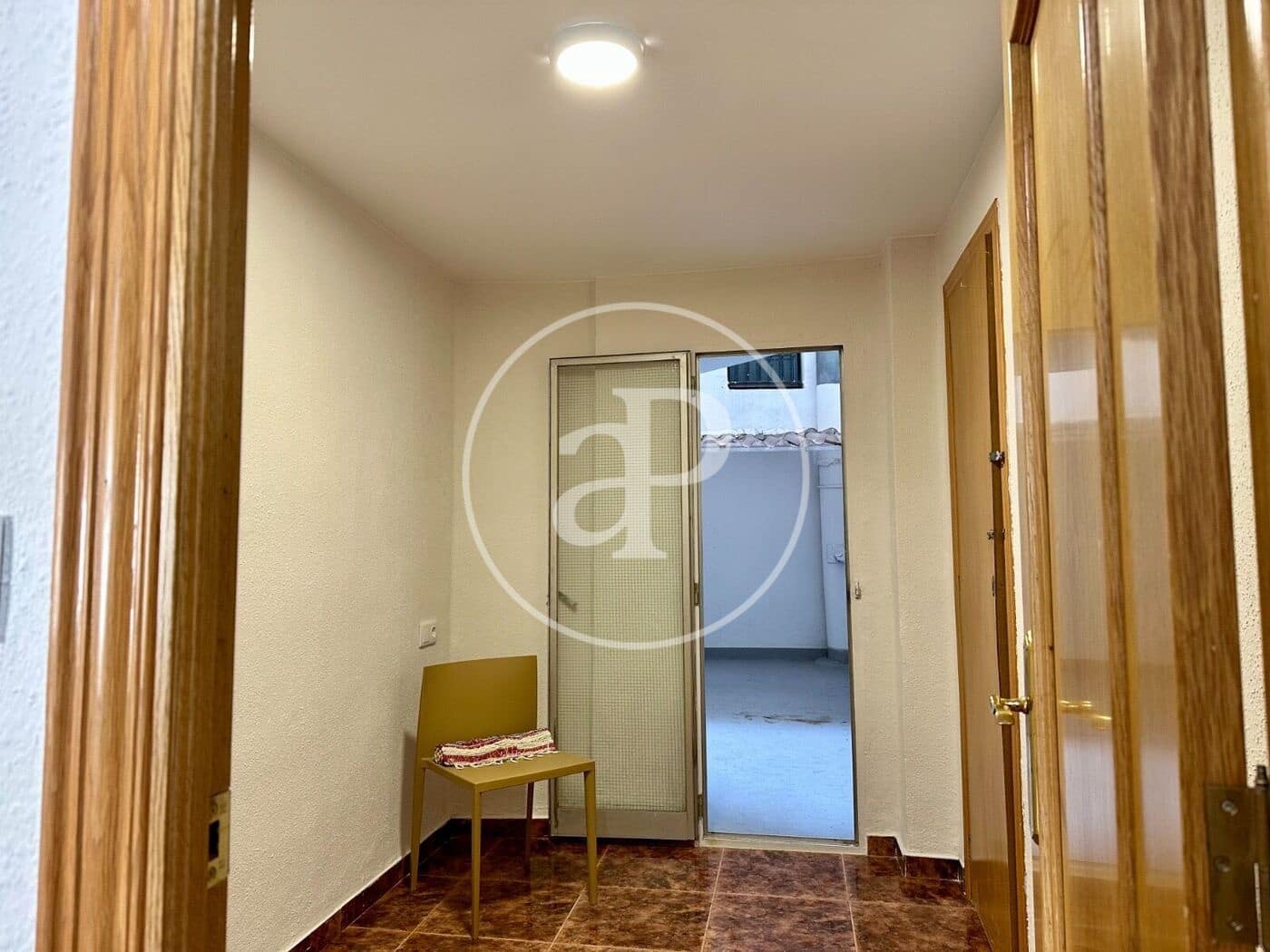 3 bedroom Apartment for rent in Valencia city - € 1,300 (Ref: 8851857)