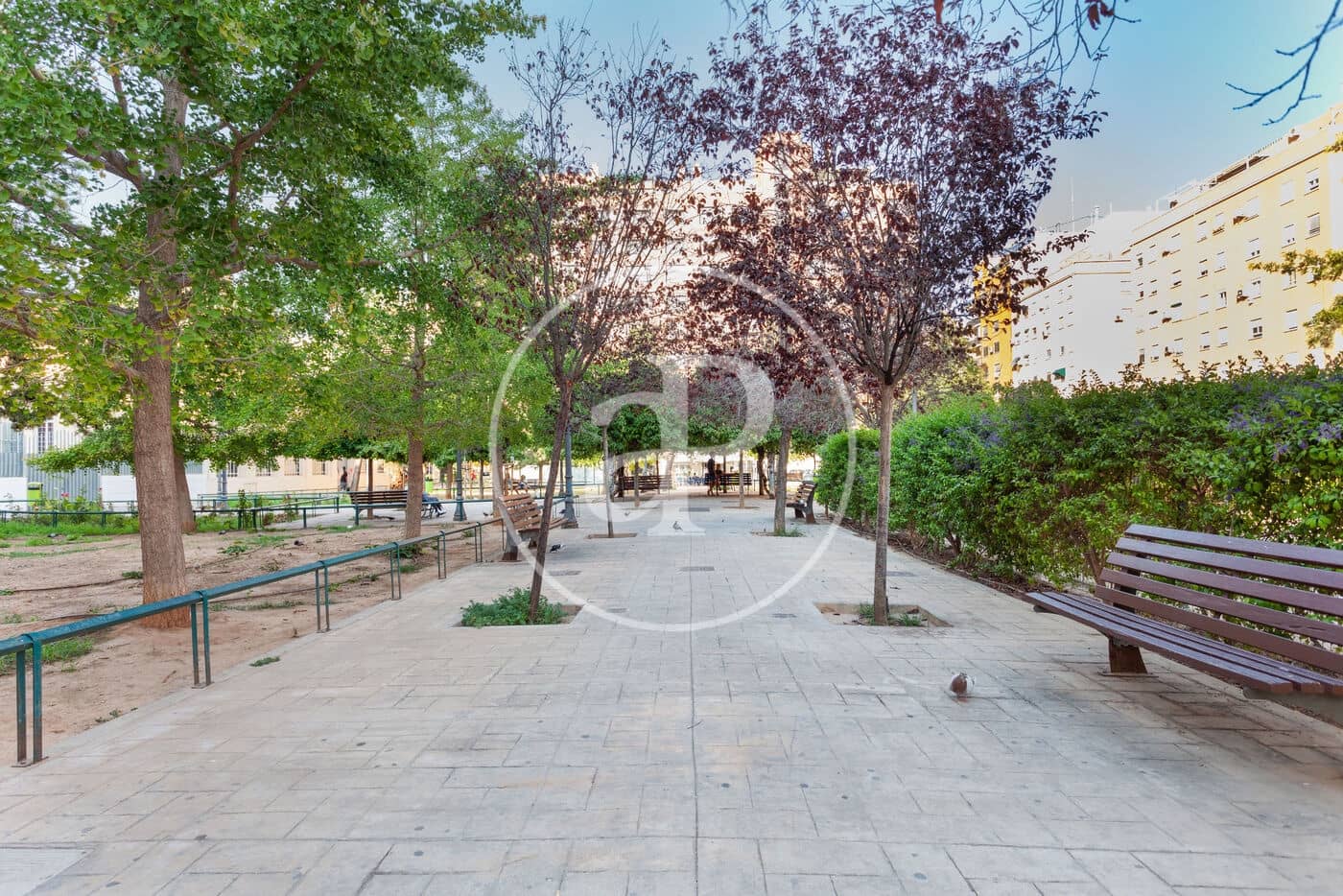 3 bedroom Apartment for rent in Valencia city - € 1,300 (Ref: 8851857)