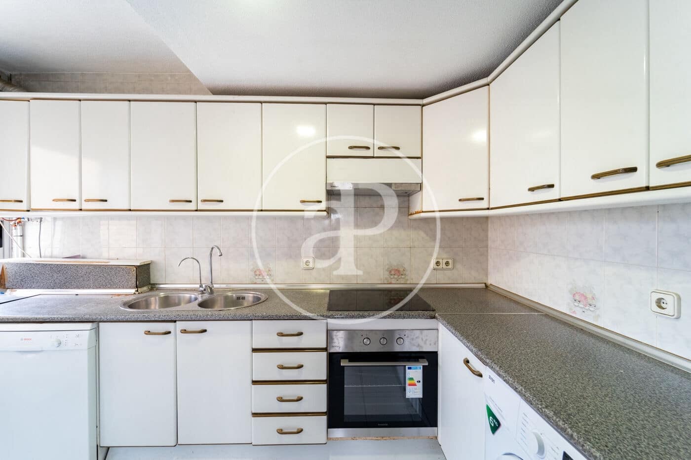 3 bedroom Apartment for sale in Benidorm with pool - € 275,000 (Ref: 8851865)