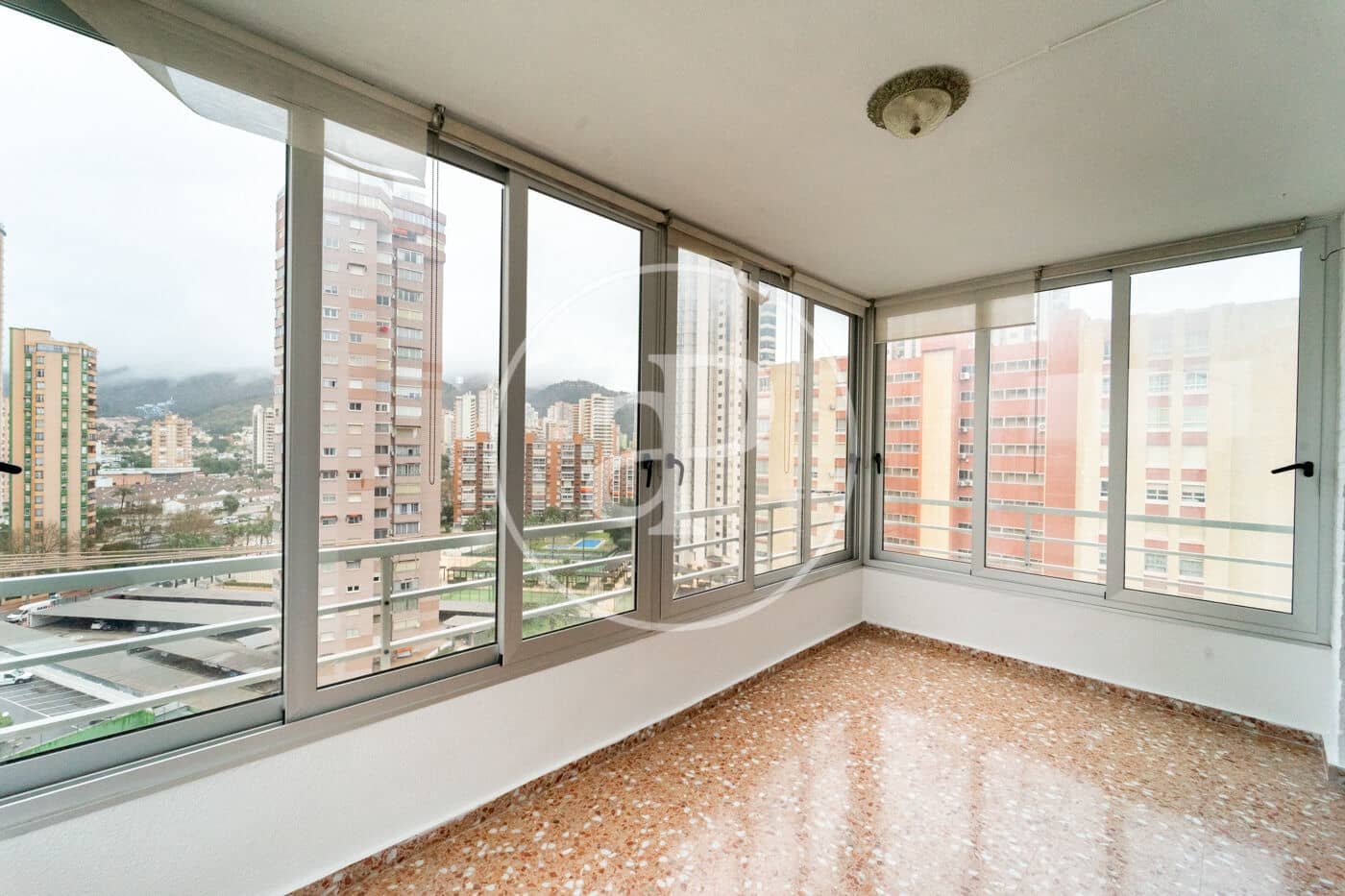 3 bedroom Apartment for sale in Benidorm with pool - € 275,000 (Ref: 8851865)