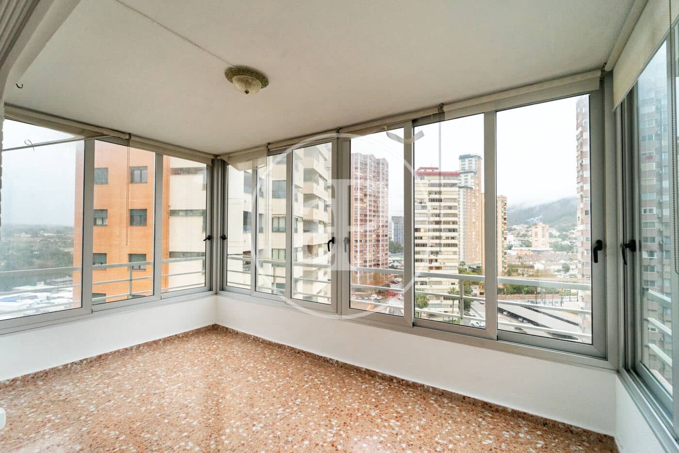 3 bedroom Apartment for sale in Benidorm with pool - € 275,000 (Ref: 8851865)