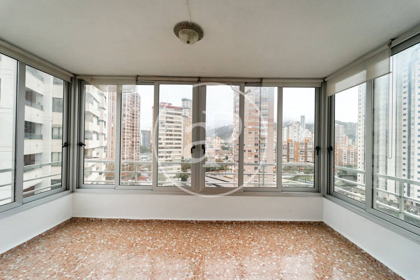 3 bedroom Apartment for sale in Benidorm with pool - € 275,000 (Ref: 8851865)