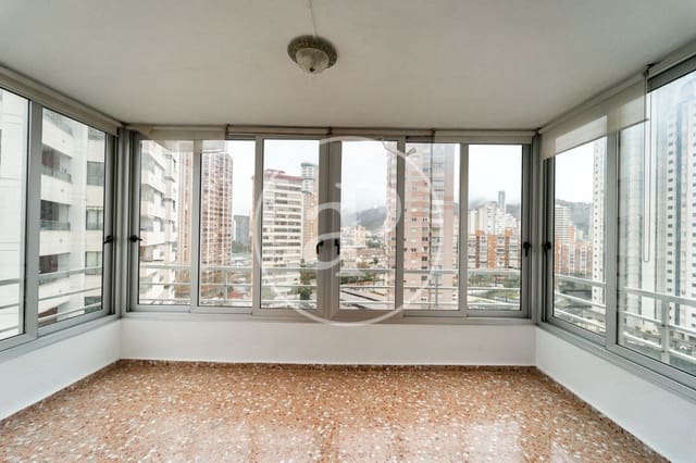 3 Zimmer Apartment zu verkaufen in Levante Alto, Benidorm mit Pool - 275.000 € (Ref: 8851865)