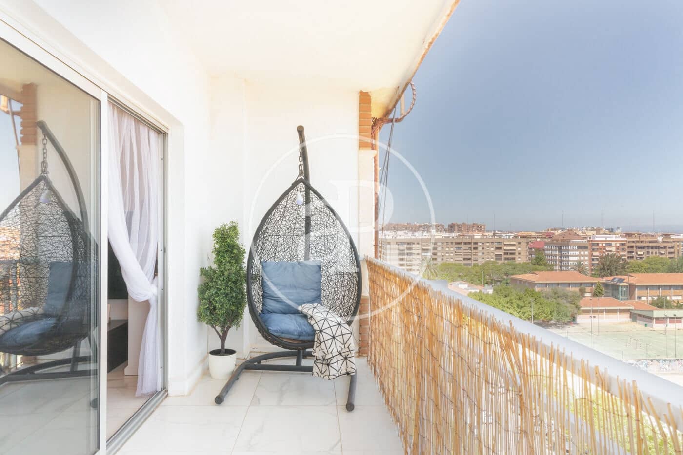 4 soverom Leilighet til leie i Valencia by - € 2 400 (Ref: 8855050)