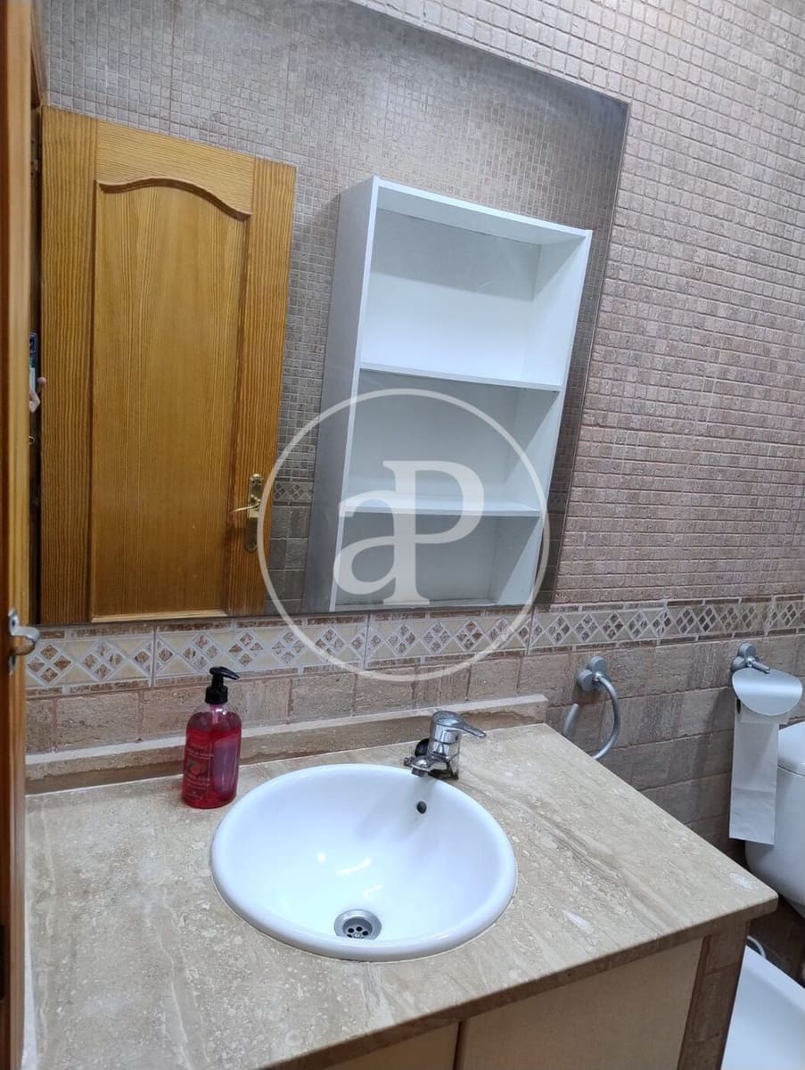 4 soveværelse Lejlighed til leje i Valencia by - € 1.700 (Ref: 8855052)