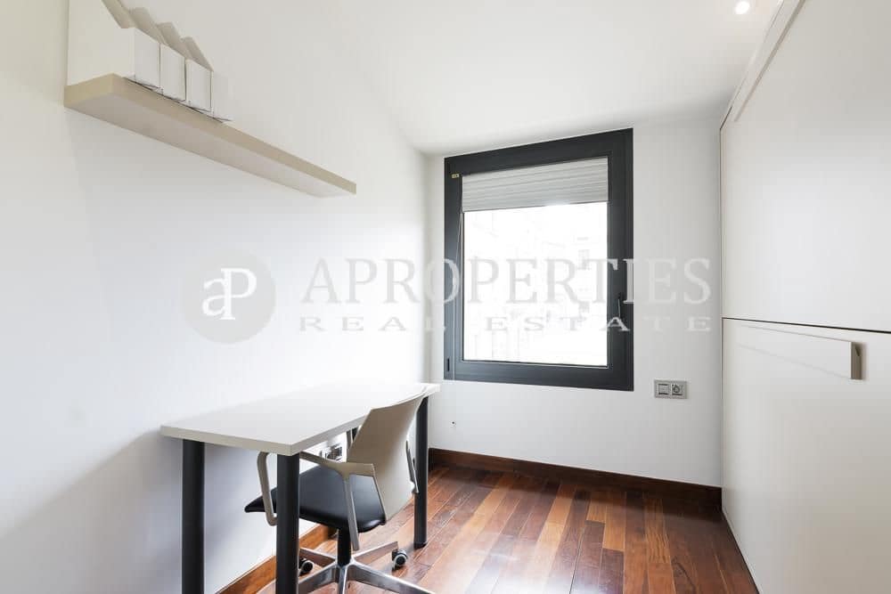 3 soveværelse Penthouse til salg i Valencia by - € 1.780.000 (Ref: 8866231)
