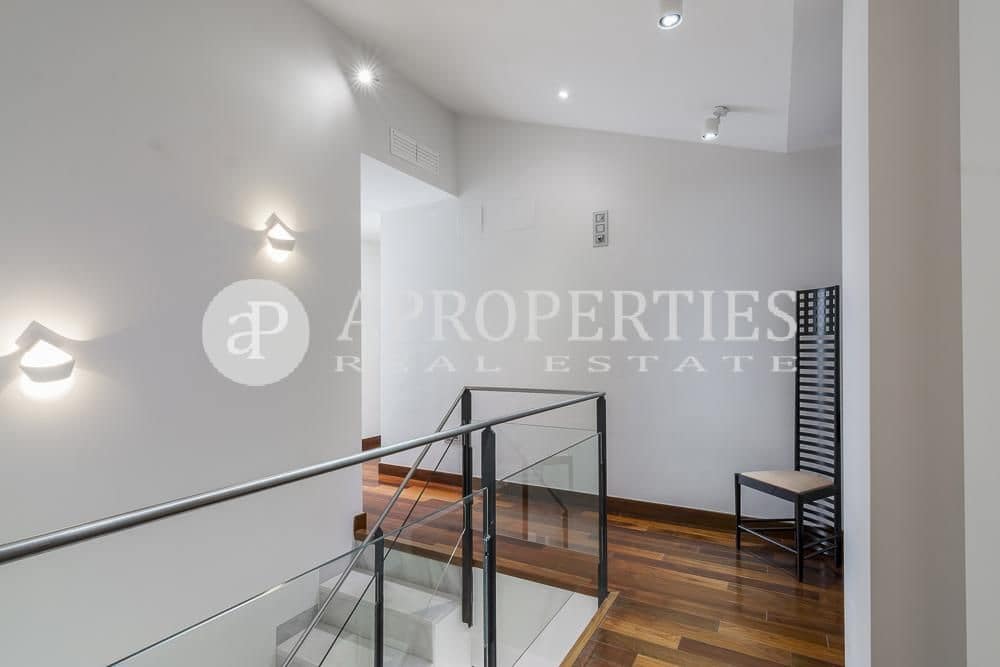 3 soveværelse Penthouse til salg i Valencia by - € 1.780.000 (Ref: 8866231)