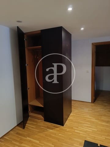 3 soveværelse Lejlighed til leje i Ciutat de les Arts i de les Ciencies, Valencia by med swimmingpool - € 2.350 (Ref: 8880126)