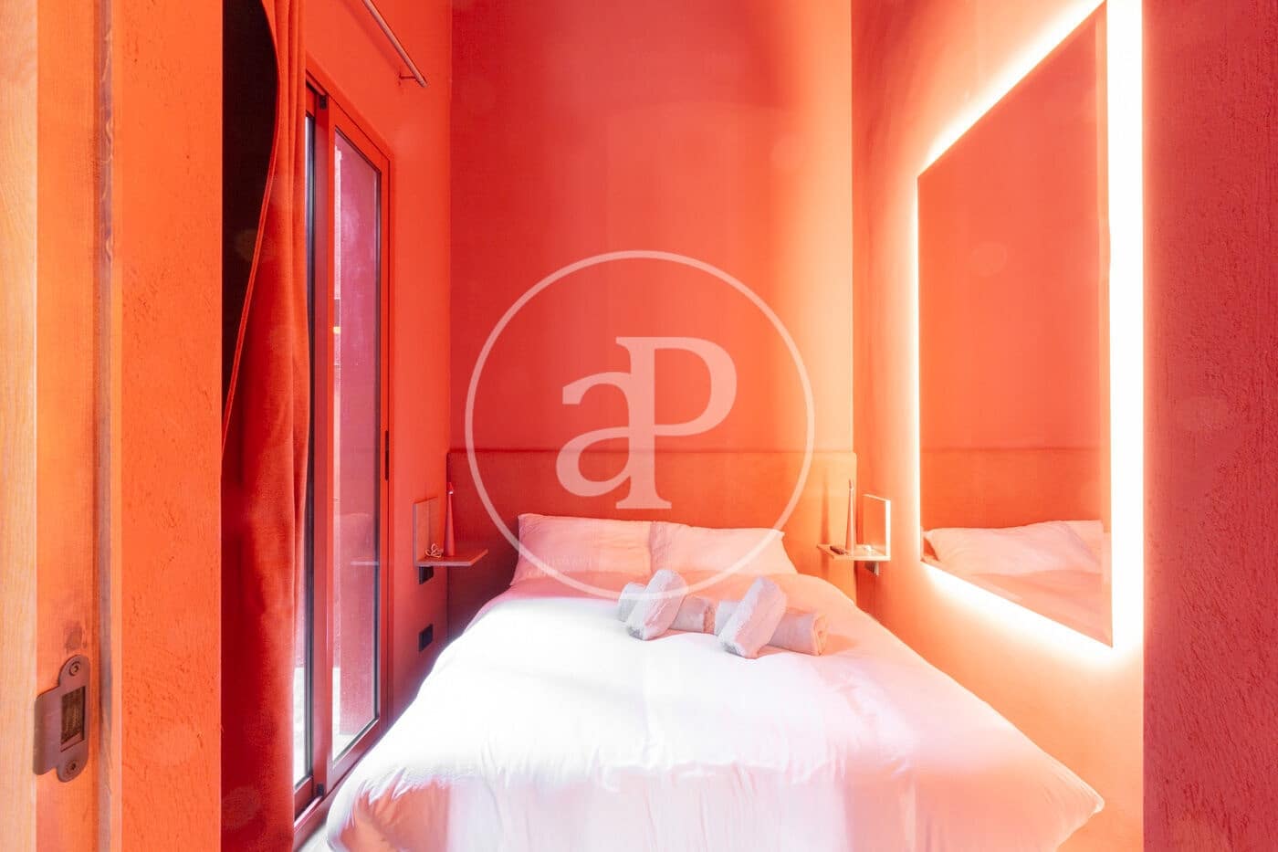 2 bedroom Villa for sale in Valencia city - € 630,000 (Ref: 8880129)