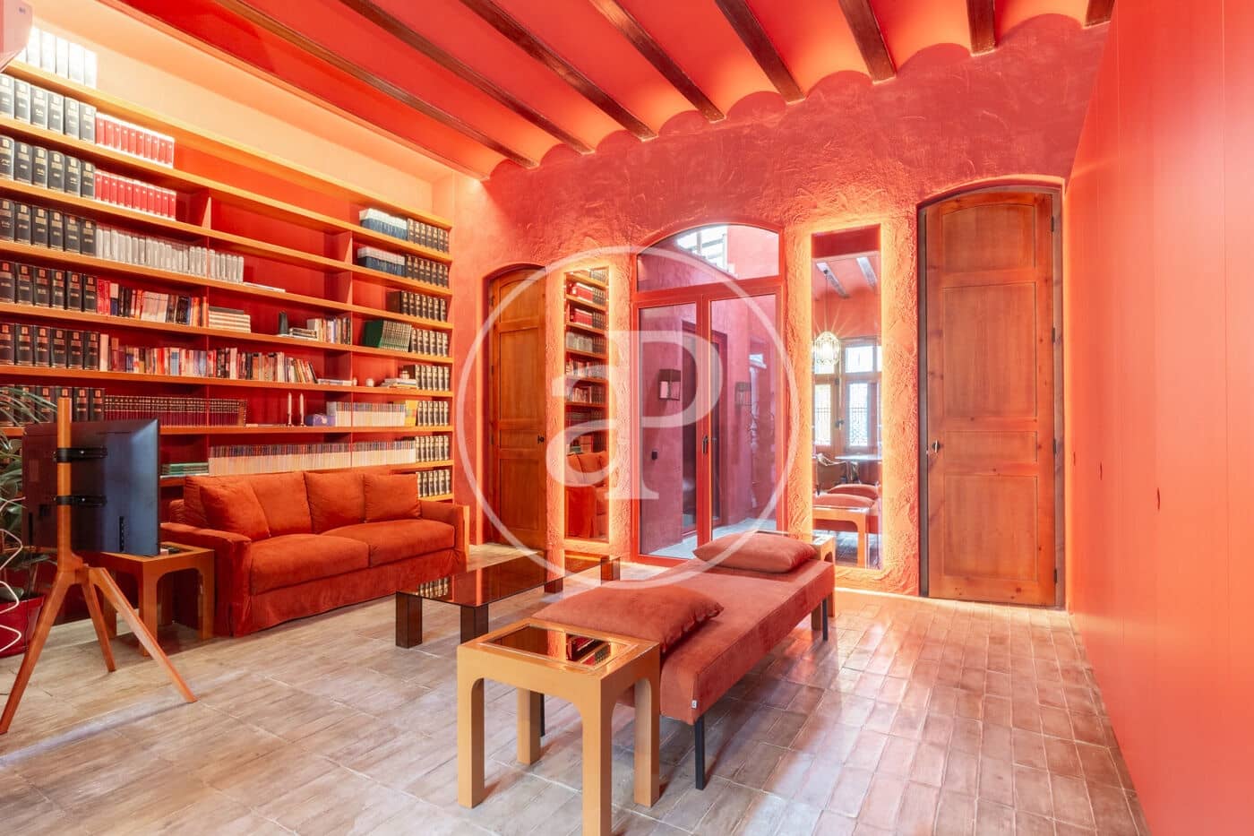 2 bedroom Villa for sale in Valencia city - € 630,000 (Ref: 8880129)