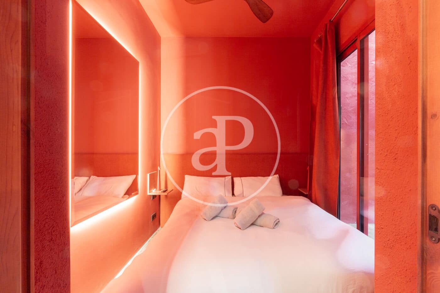 2 bedroom Villa for sale in Valencia city - € 630,000 (Ref: 8880129)