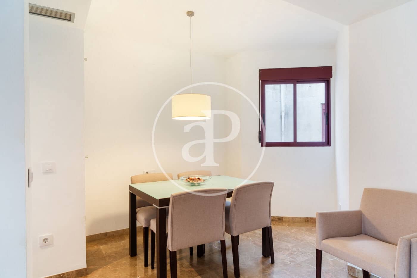 Ático de 3 habitaciones en València ciudad en alquiler - 1.750 € (Ref: 8893367)