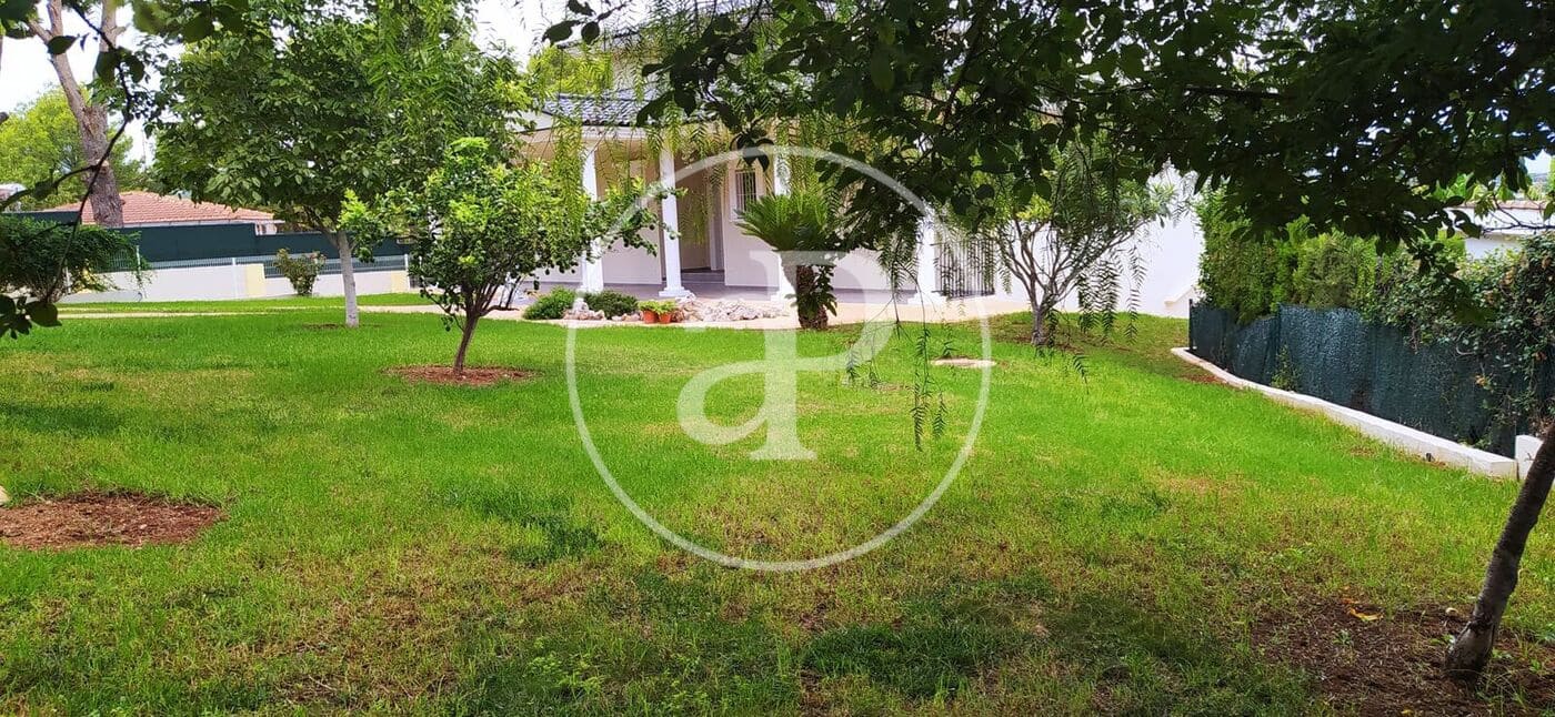 4 bedroom Villa for sale in Picassent with pool - € 750,000 (Ref: 8894910)