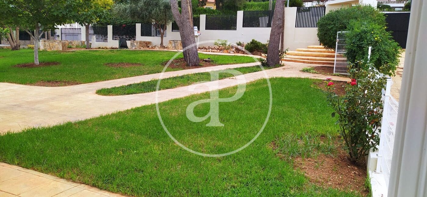 4 bedroom Villa for sale in Picassent with pool - € 750,000 (Ref: 8894910)