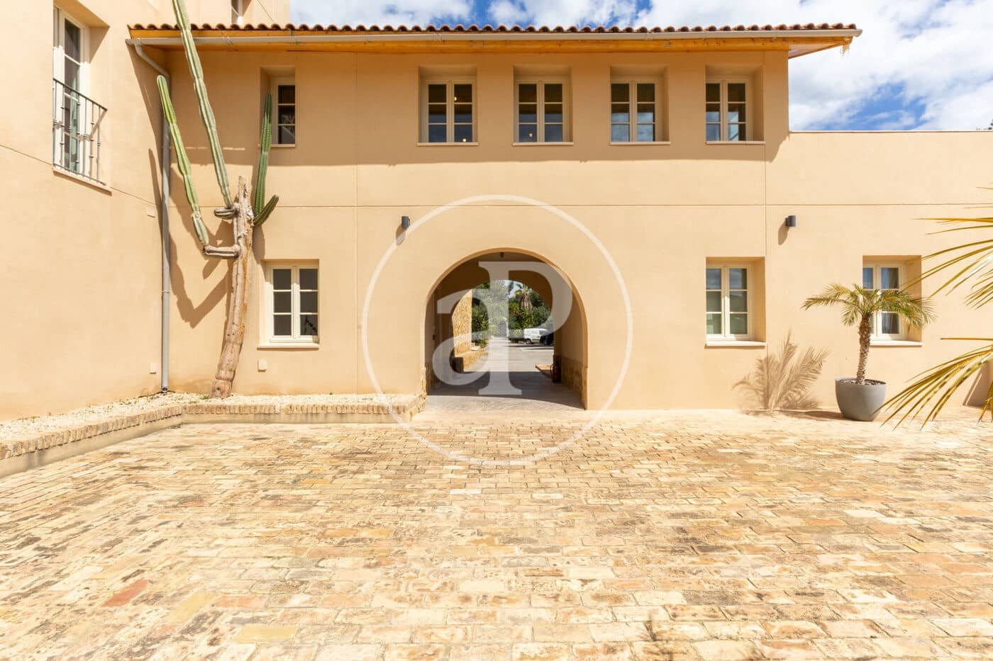 16 soveværelse Finca/Landehus til salg i Naquera med swimmingpool - € 3.650.000 (Ref: 8902361)