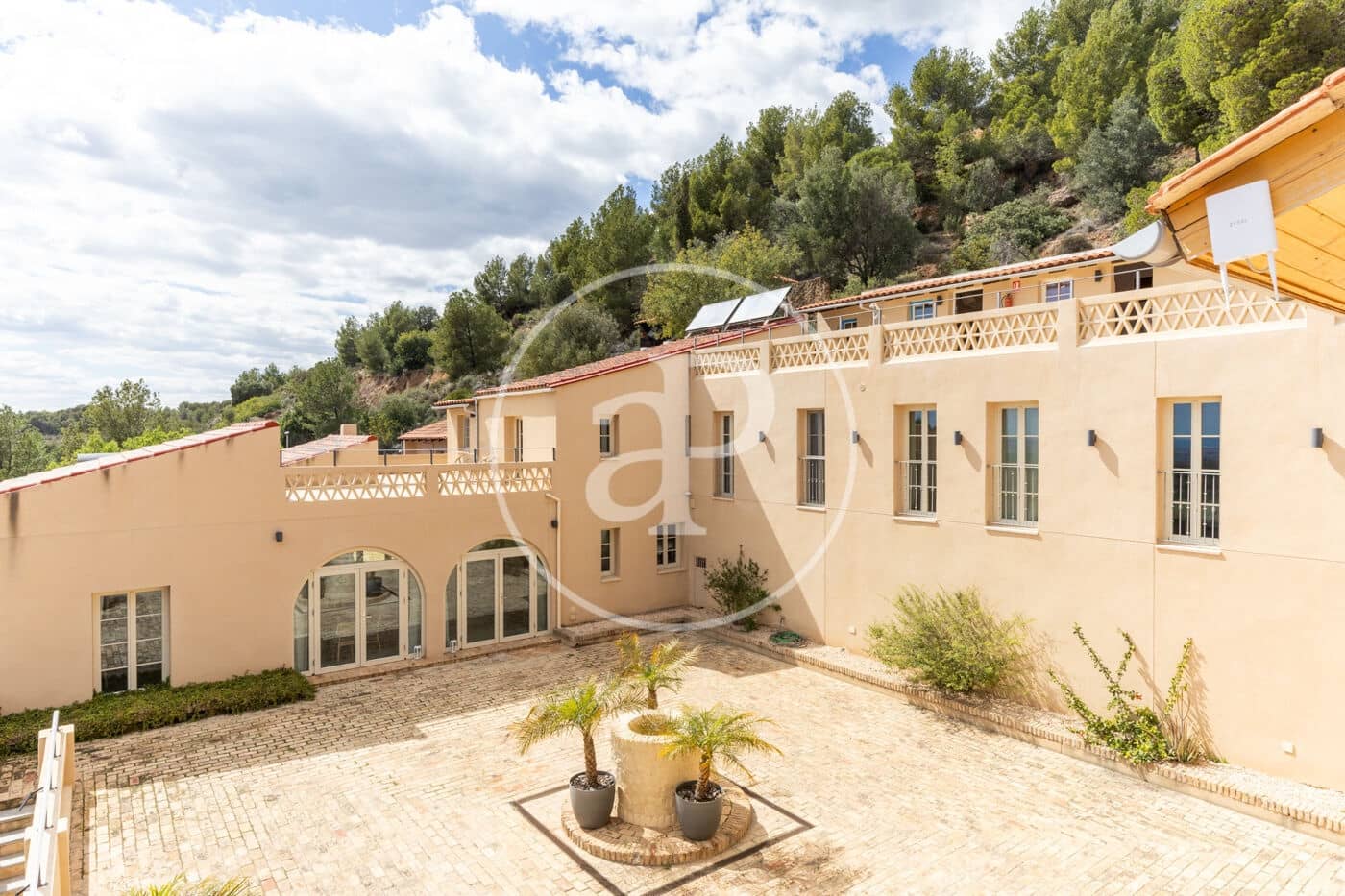 16 soveværelse Finca/Landehus til salg i Naquera med swimmingpool - € 3.650.000 (Ref: 8902361)