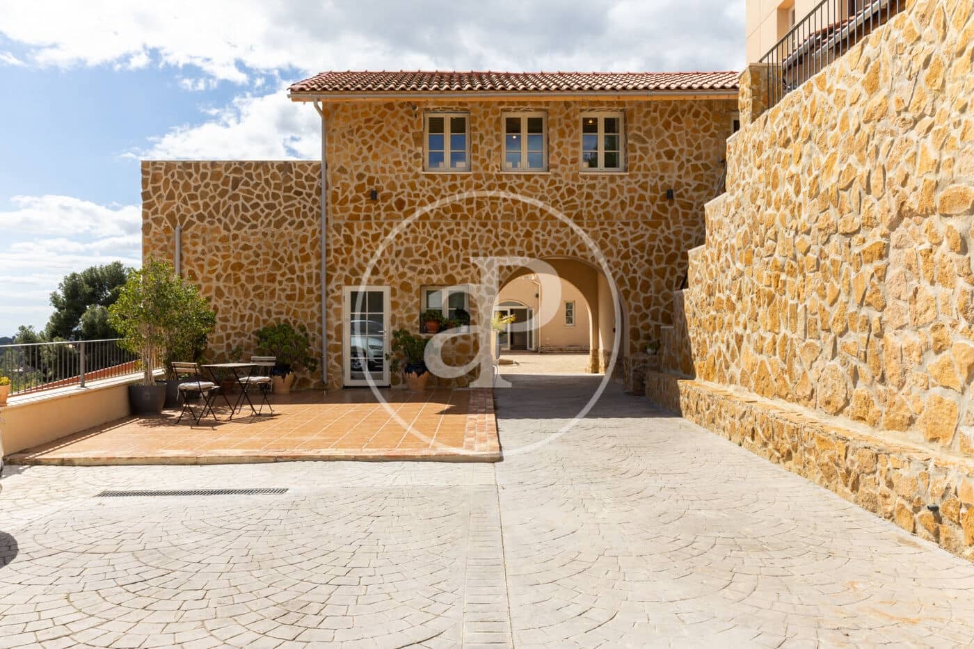 16 soveværelse Finca/Landehus til salg i Naquera med swimmingpool - € 3.650.000 (Ref: 8902361)