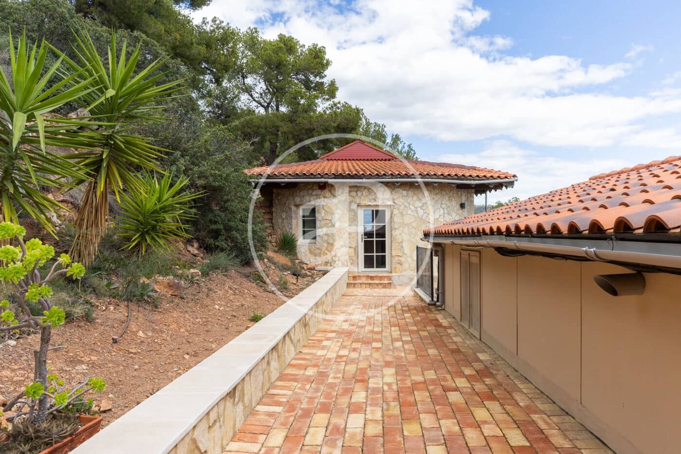 16 soveværelse Finca/Landehus til salg i Naquera med swimmingpool - € 3.650.000 (Ref: 8902361)