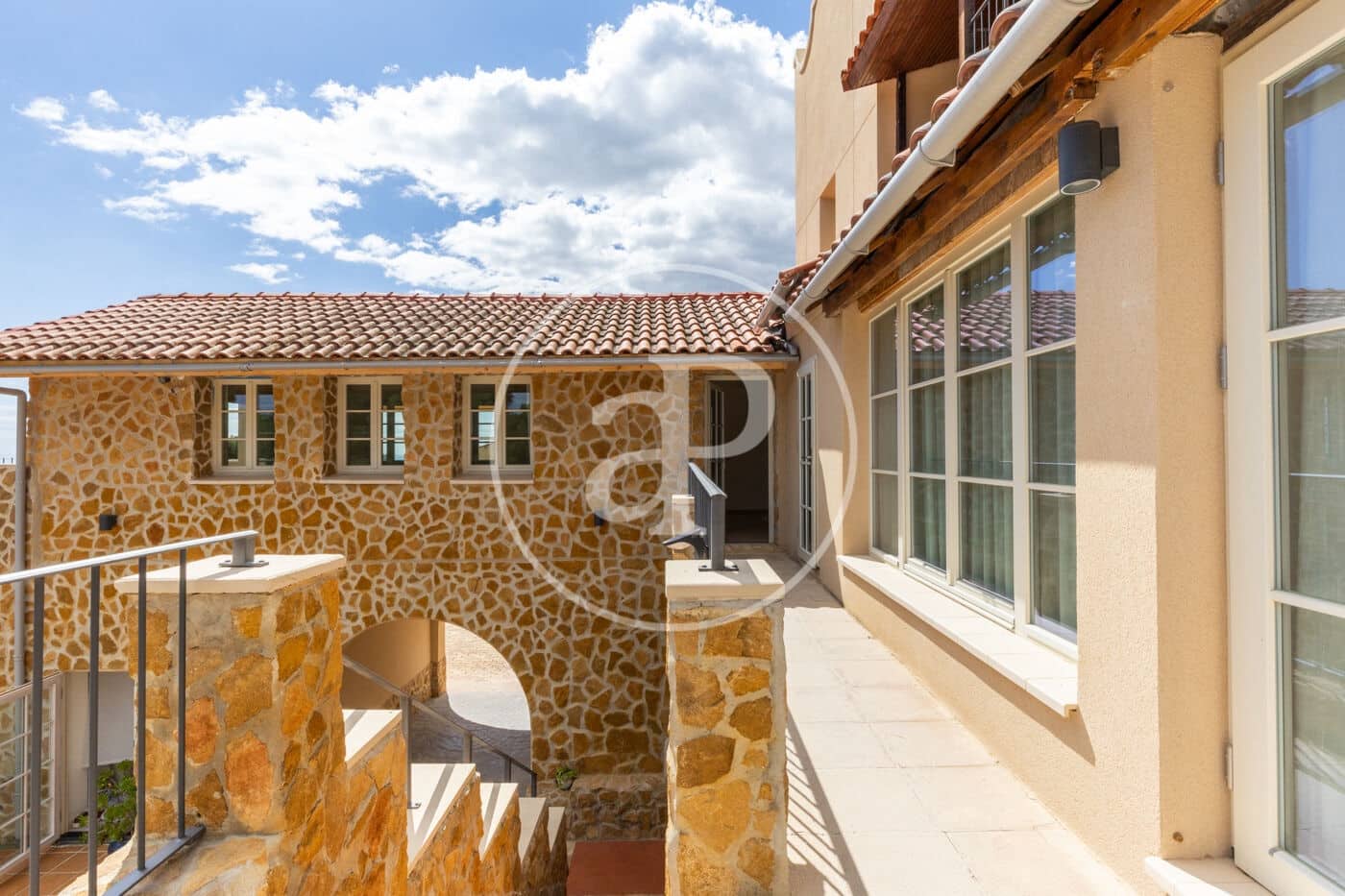 16 soveværelse Finca/Landehus til salg i Naquera med swimmingpool - € 3.650.000 (Ref: 8902361)