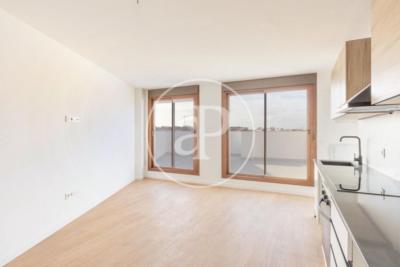 2 bedroom Penthouse for sale in Valencia city - € 480,000 (Ref: 8905597)