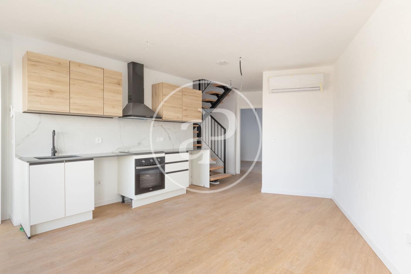 2 bedroom Penthouse for sale in Valencia city - € 480,000 (Ref: 8905597)