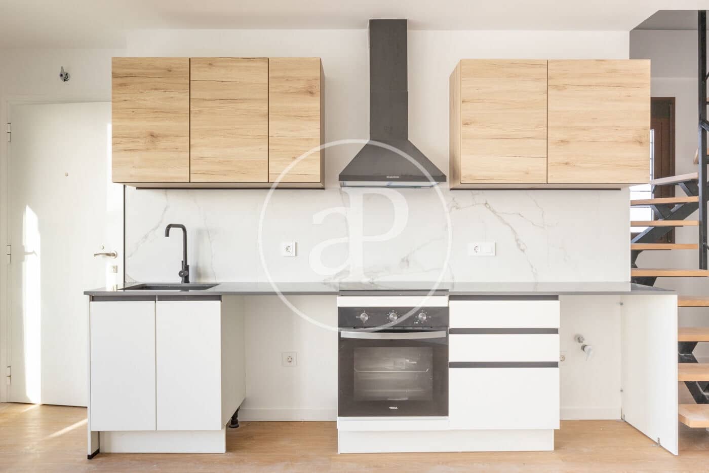 2 bedroom Penthouse for sale in Valencia city - € 480,000 (Ref: 8905597)