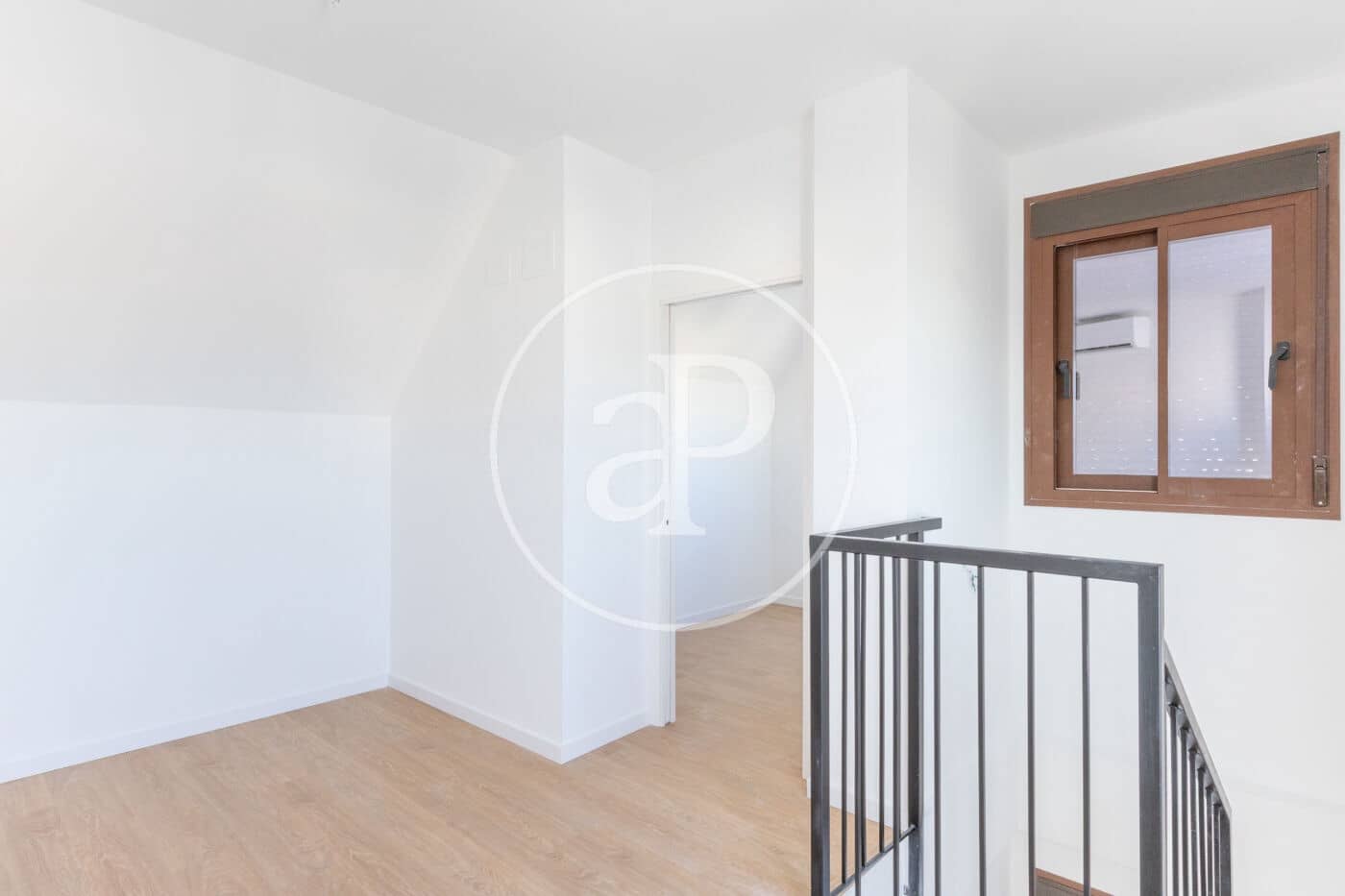 2 bedroom Penthouse for sale in Valencia city - € 480,000 (Ref: 8905597)