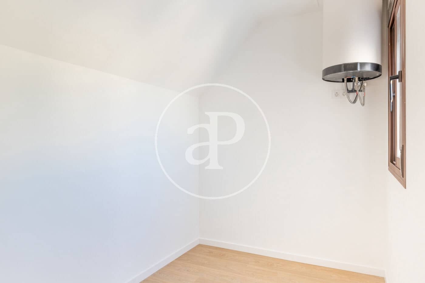 2 bedroom Penthouse for sale in Valencia city - € 480,000 (Ref: 8905597)