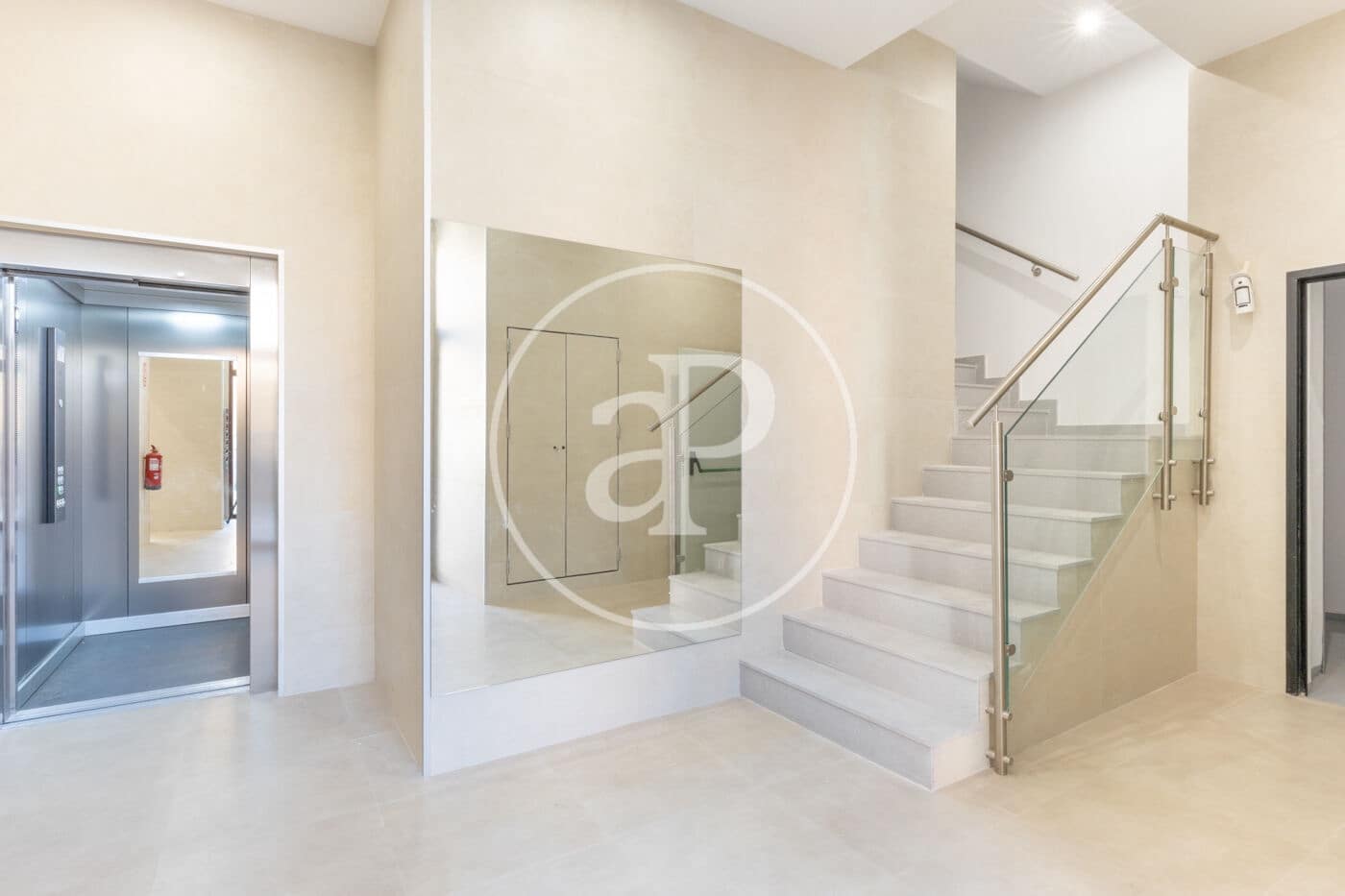 2 bedroom Penthouse for sale in Valencia city - € 480,000 (Ref: 8905597)