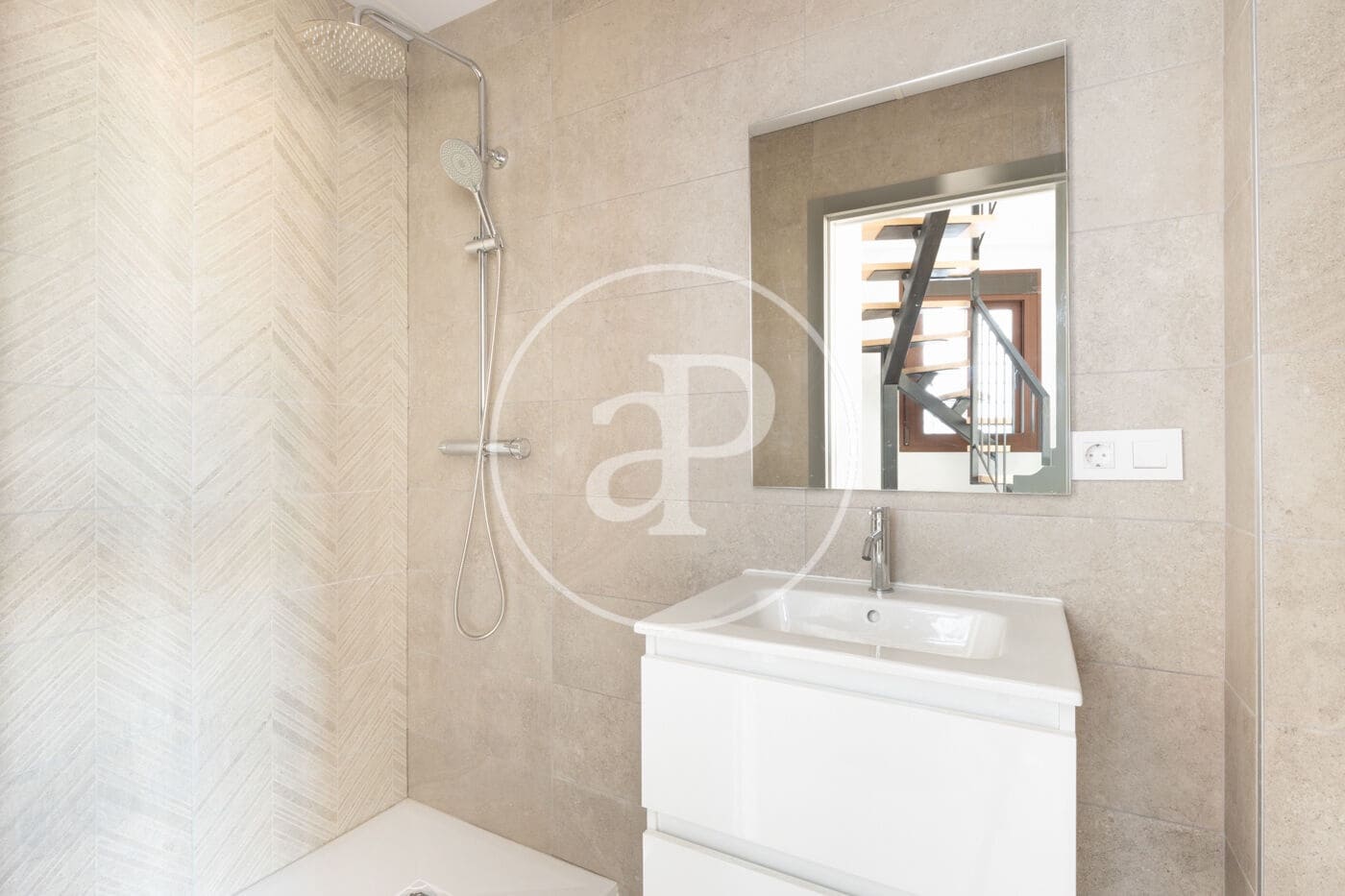 2 bedroom Penthouse for sale in Valencia city - € 480,000 (Ref: 8905597)