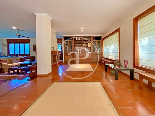 6 soveværelse Villa til salg i Gandia med swimmingpool - € 1.700.000 (Ref: 8905603)