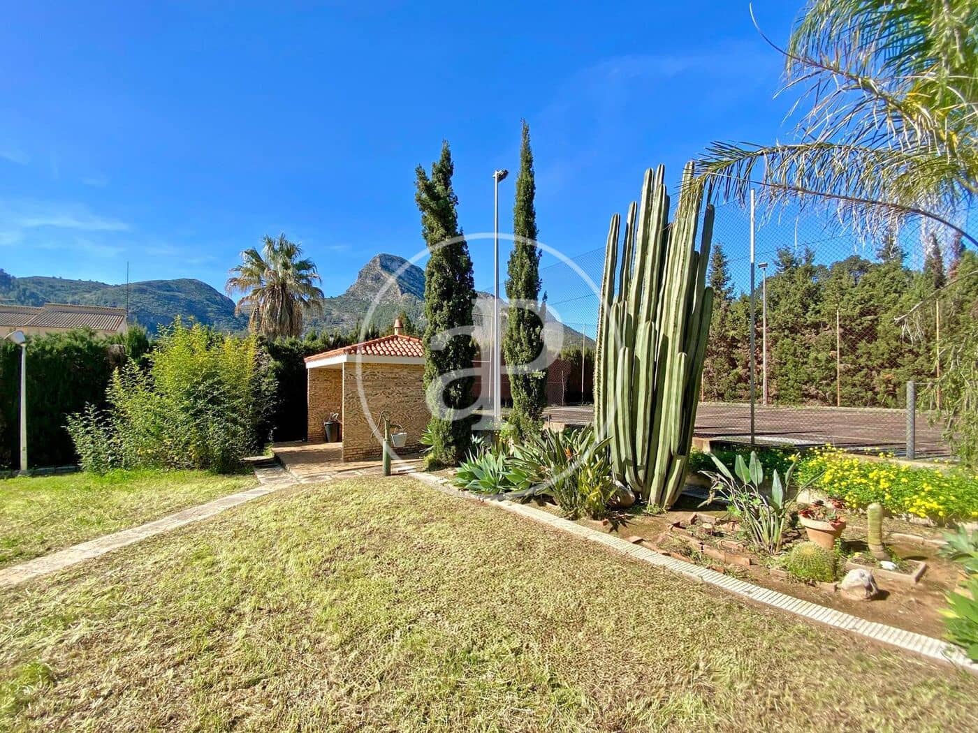 6 soveværelse Villa til salg i Gandia med swimmingpool - € 1.700.000 (Ref: 8905603)