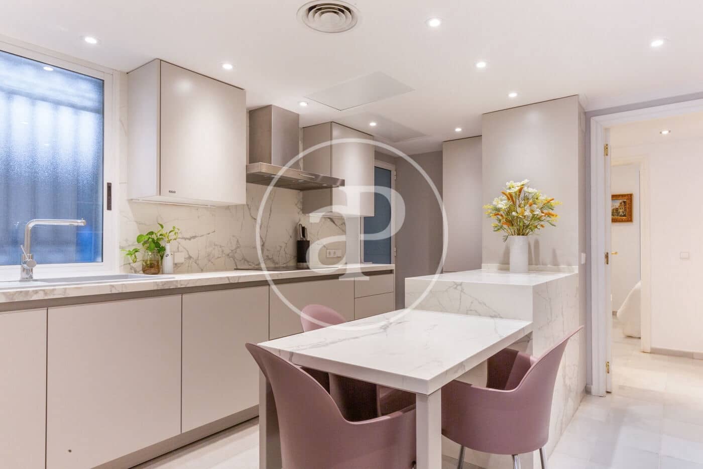 3 sypialnia Apartament do wynajęcia w Miasto Walencja - 3 200 € (Ref: 8907706)