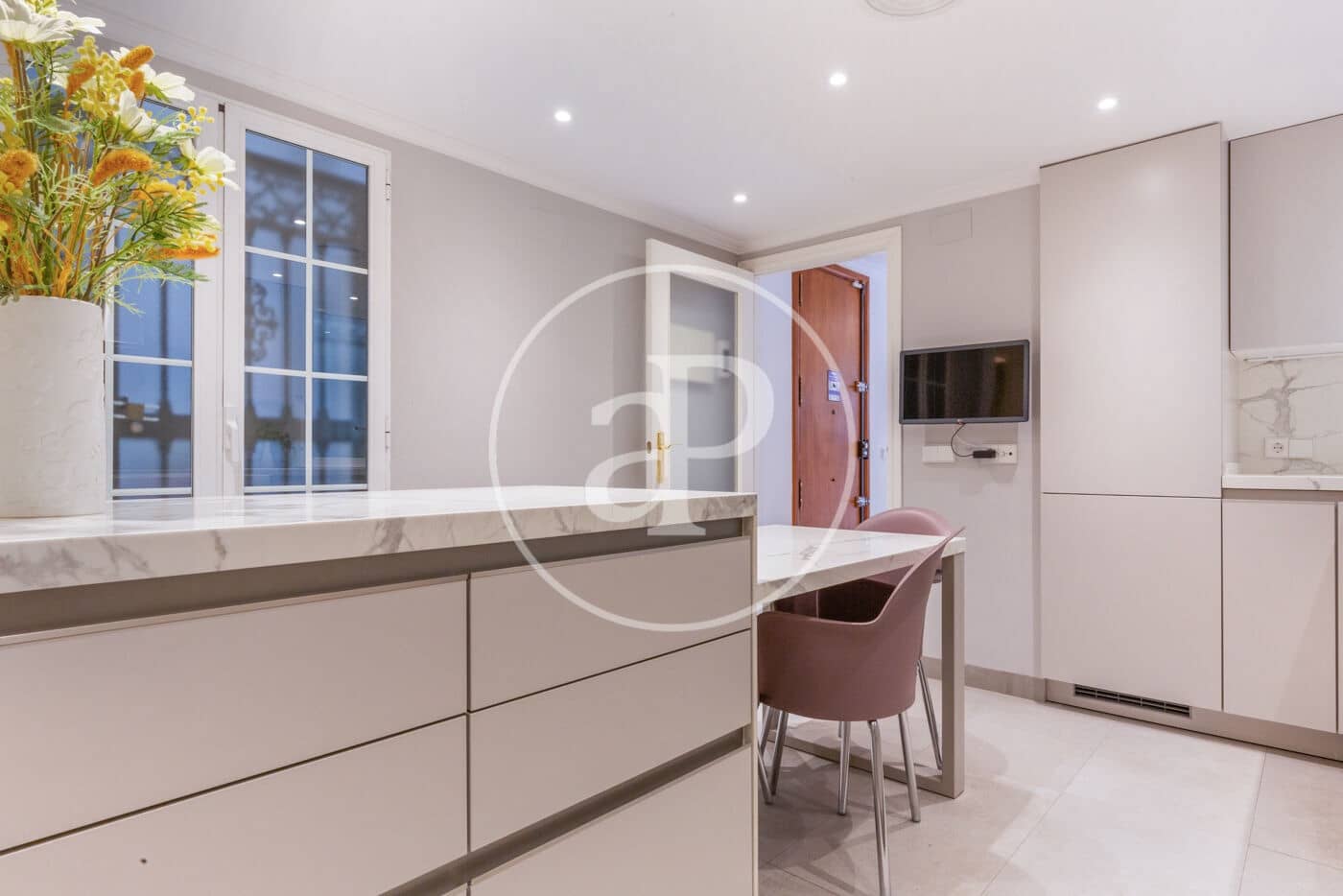 3 sypialnia Apartament do wynajęcia w Miasto Walencja - 3 200 € (Ref: 8907706)