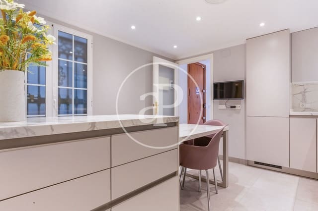 3 sovrum Lägenhet att hyra i El Pla del Remei, Valencia stad - 3 200 € (Ref: 8907706)